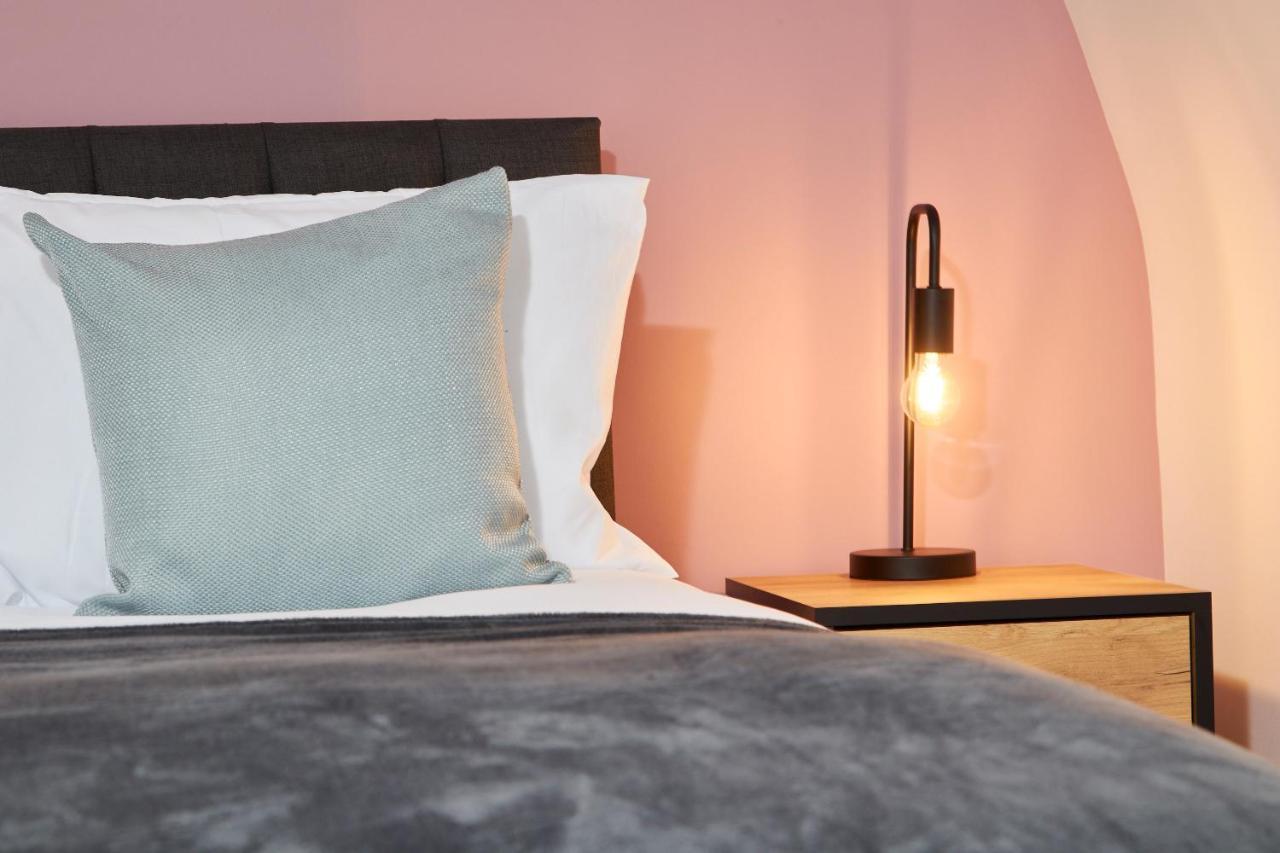 Wonderful Apartment In Bath With Garden - Sleeps 8 Екстер'єр фото