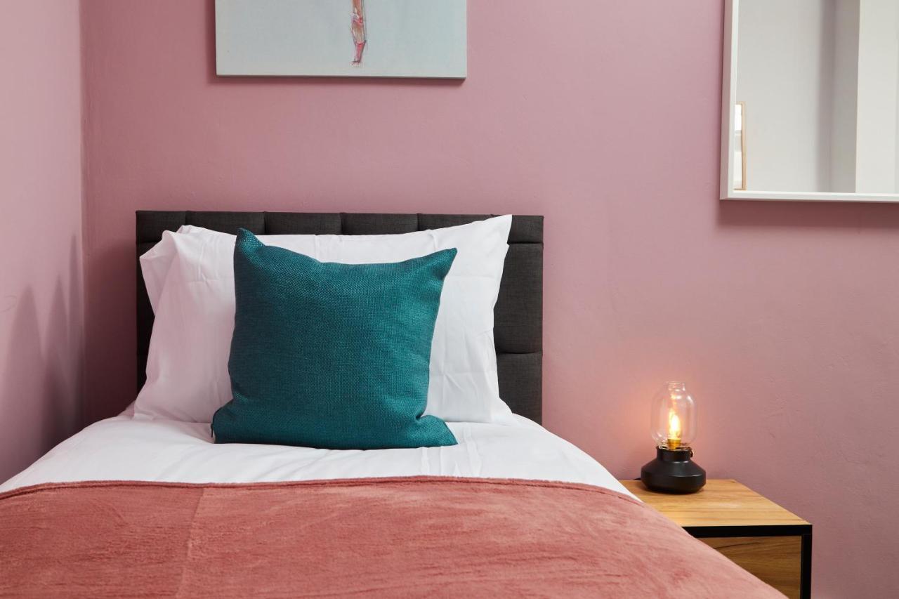 Wonderful Apartment In Bath With Garden - Sleeps 8 Екстер'єр фото