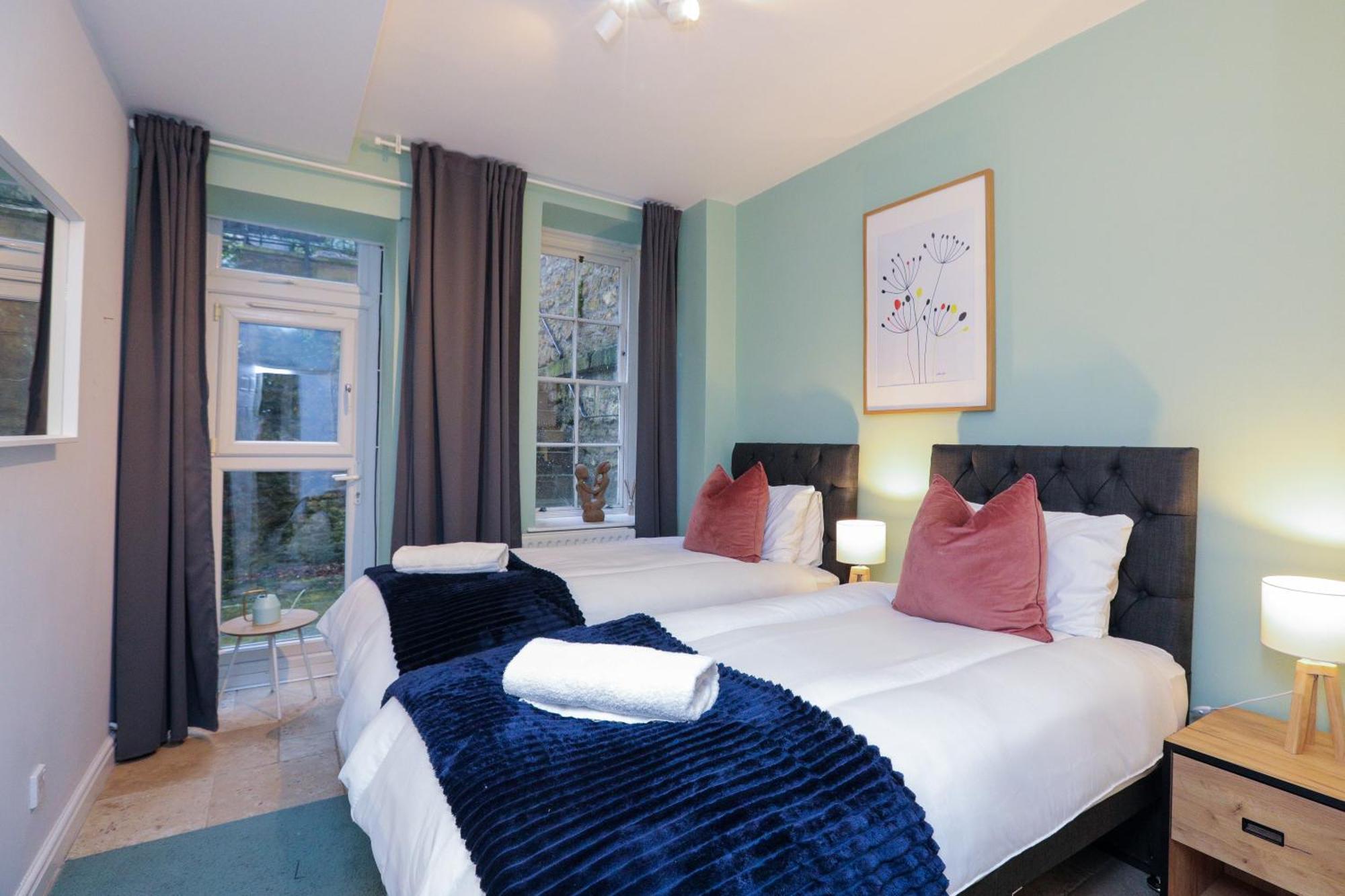 Wonderful Apartment In Bath With Garden - Sleeps 8 Екстер'єр фото
